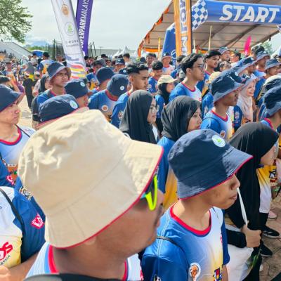 PELAJAR DAN KAKITANGAN IKBN SERI ISKANDAR HANGATKAN HARI SUKAN NEGARA 2025 PERINGKAT KEBANGSAAN